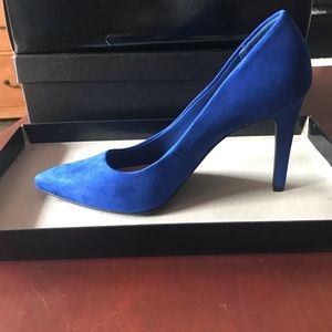 Christian Soriano, 8 1/2. New.  Never worn.